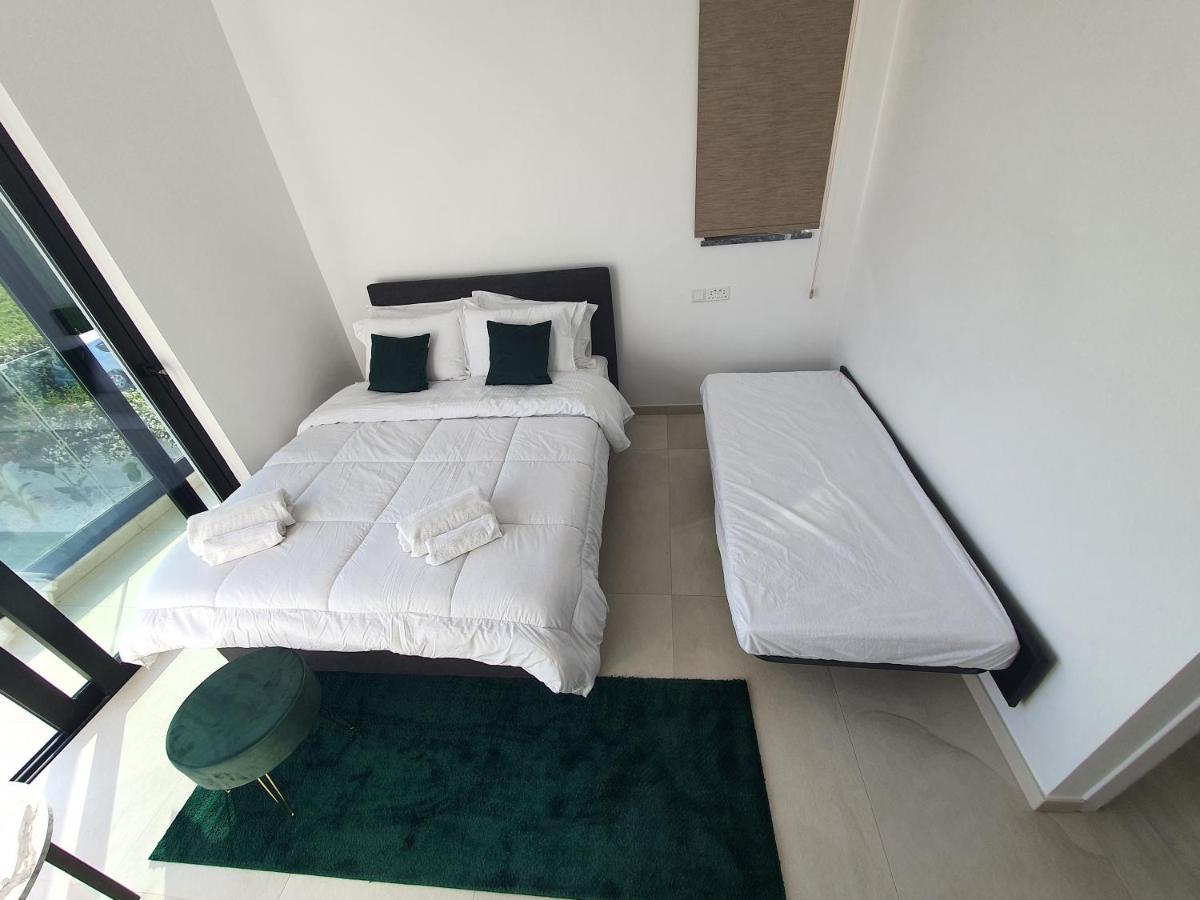Tsiolakki Homes Luxury Villas Protaras Exterior photo